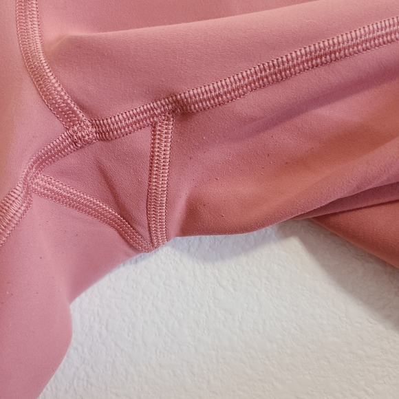 Lululemon Pink In Movement 7/8 Tight *Everlux 25" - Picture 3 of 8